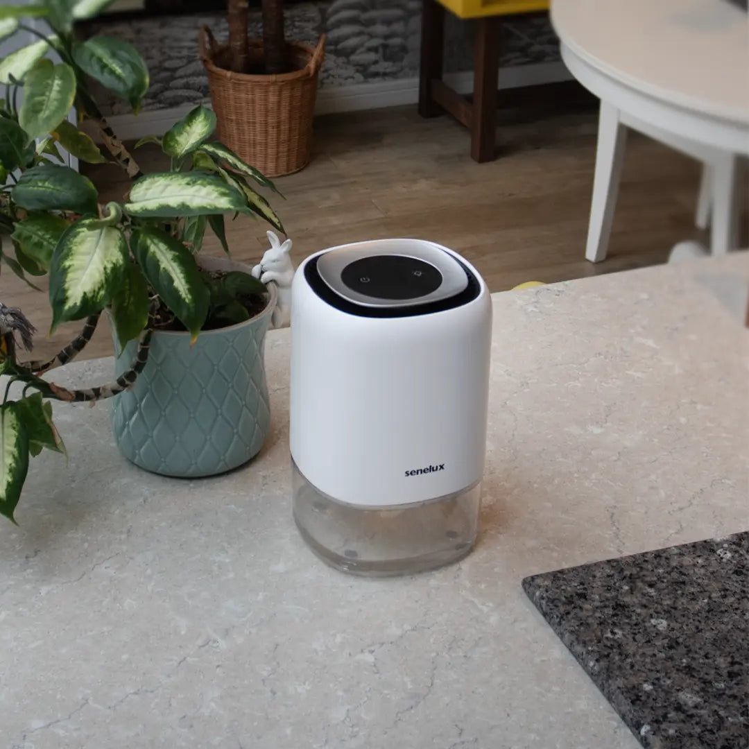 Refurbished - Q4 Dehumidifier with Colour Changing LED Lights and See-Through Water Tank